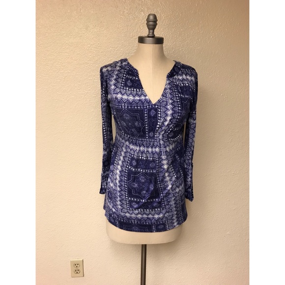 Anthropologie Tops - Anthropologie One September V Neck Top